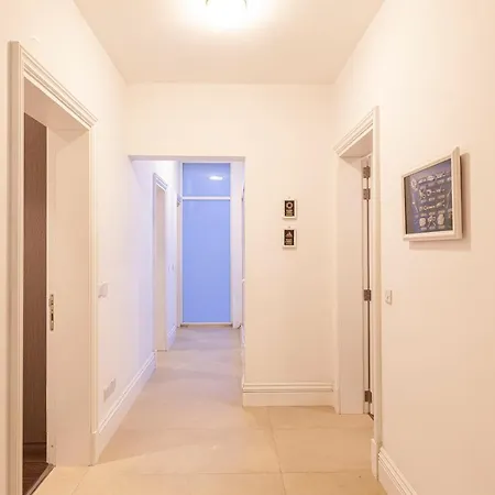 Ferries 4br Spacious With Bbq, Outdoor By 360 Estates Lägenhet *