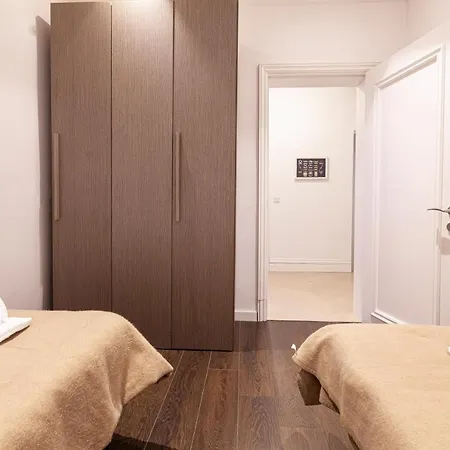 Ferries 4br Spacious With Bbq, Outdoor By 360 Estates