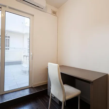 Apartament Ferries 4br Spacious With Bbq, Outdoor By 360 Estates *